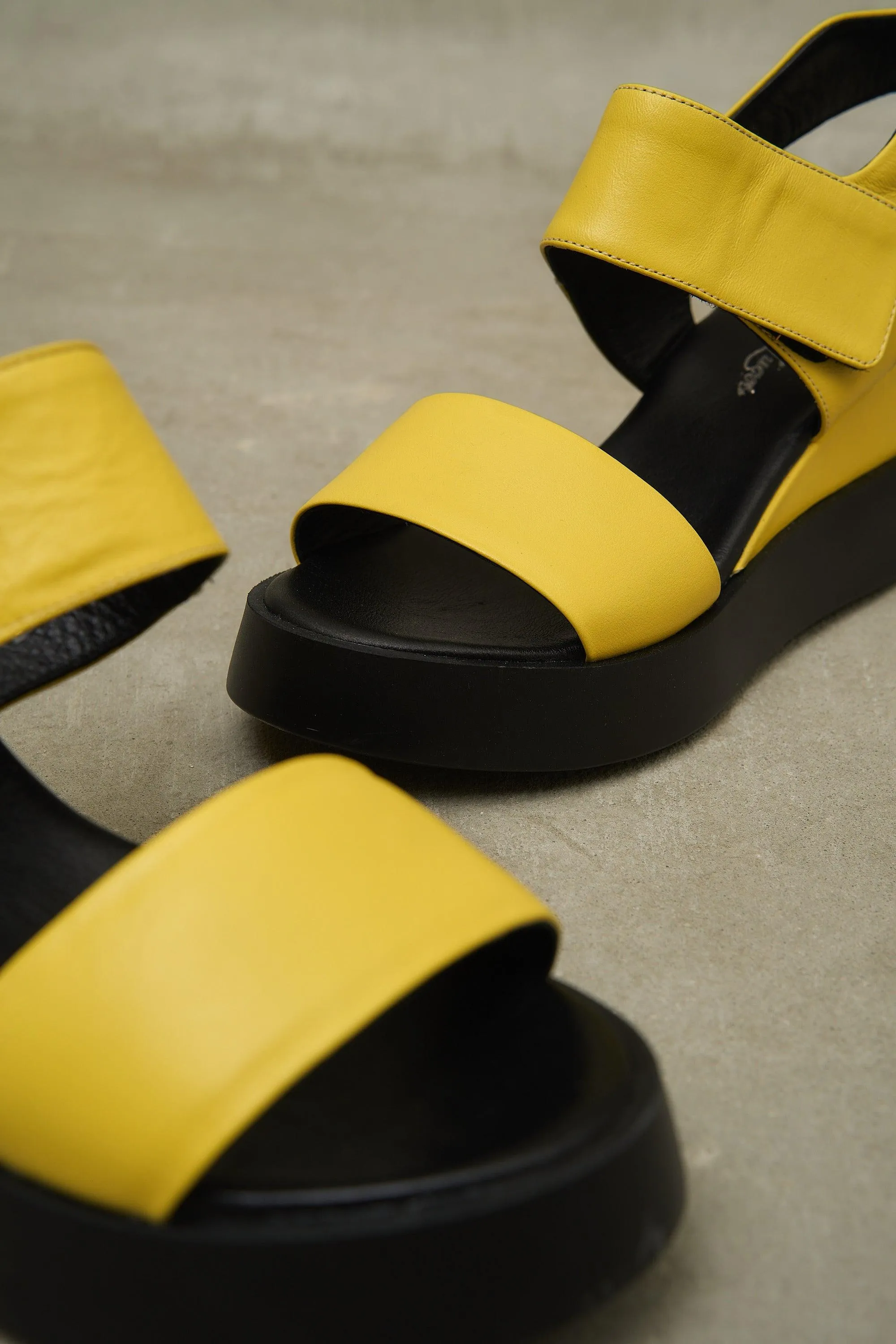 Cample Platforms - White