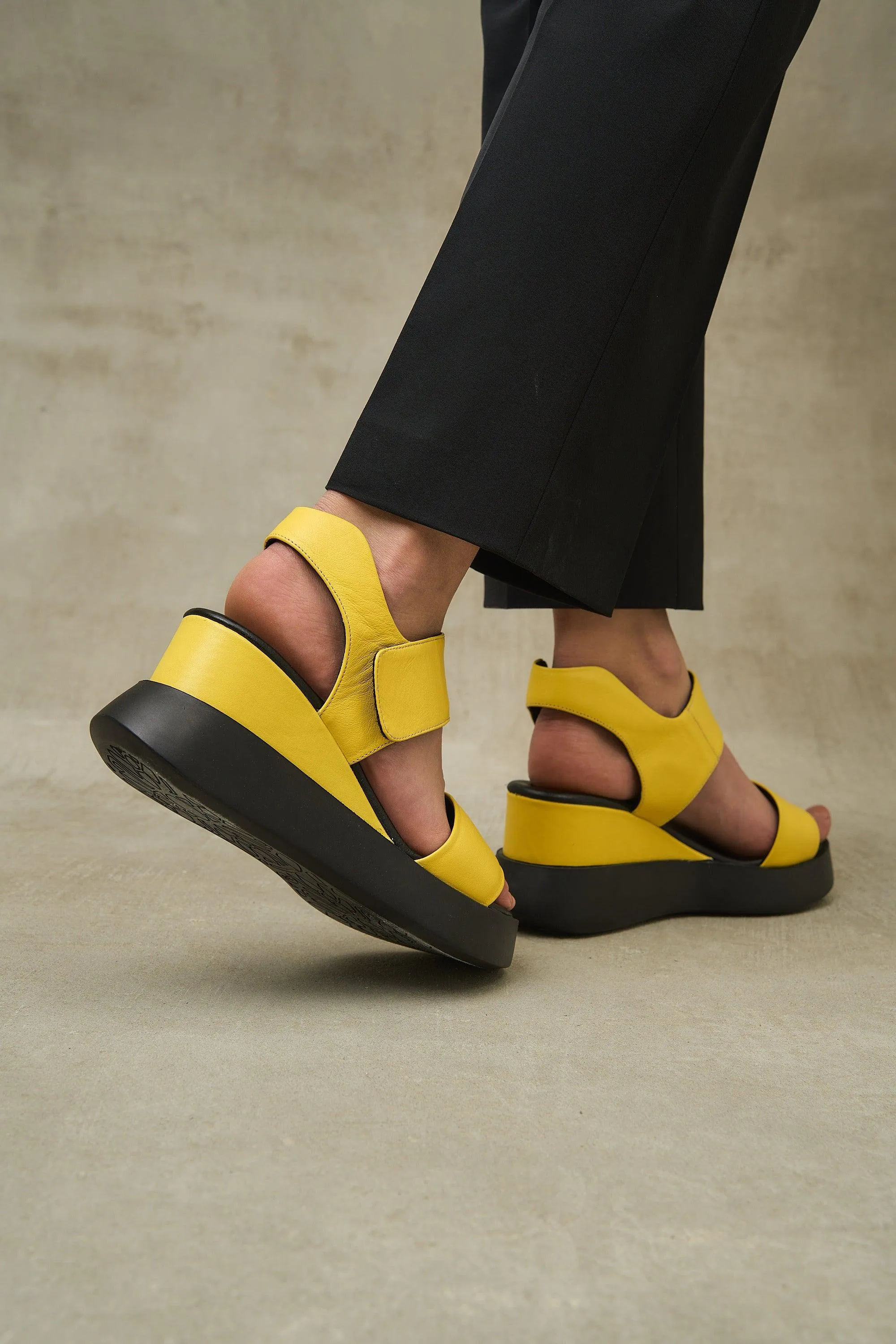 Cample Platforms - White