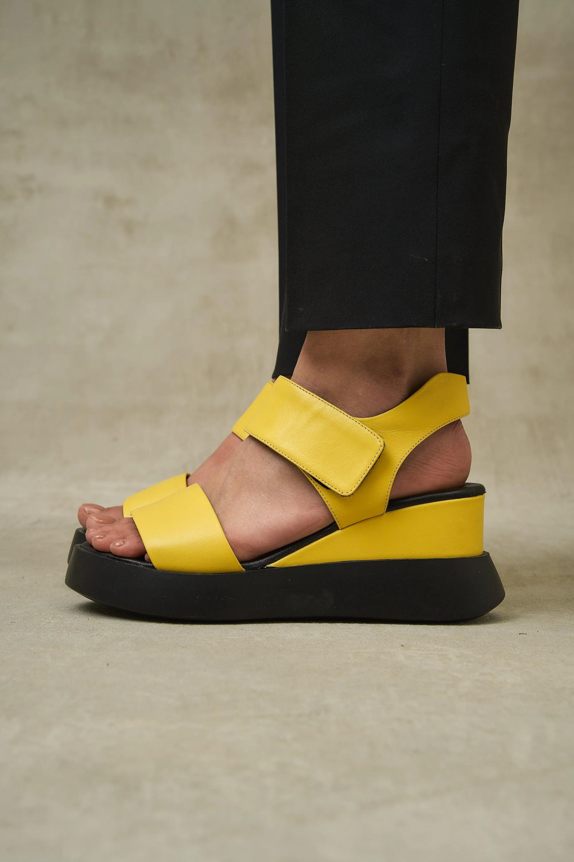 Cample Platforms - White