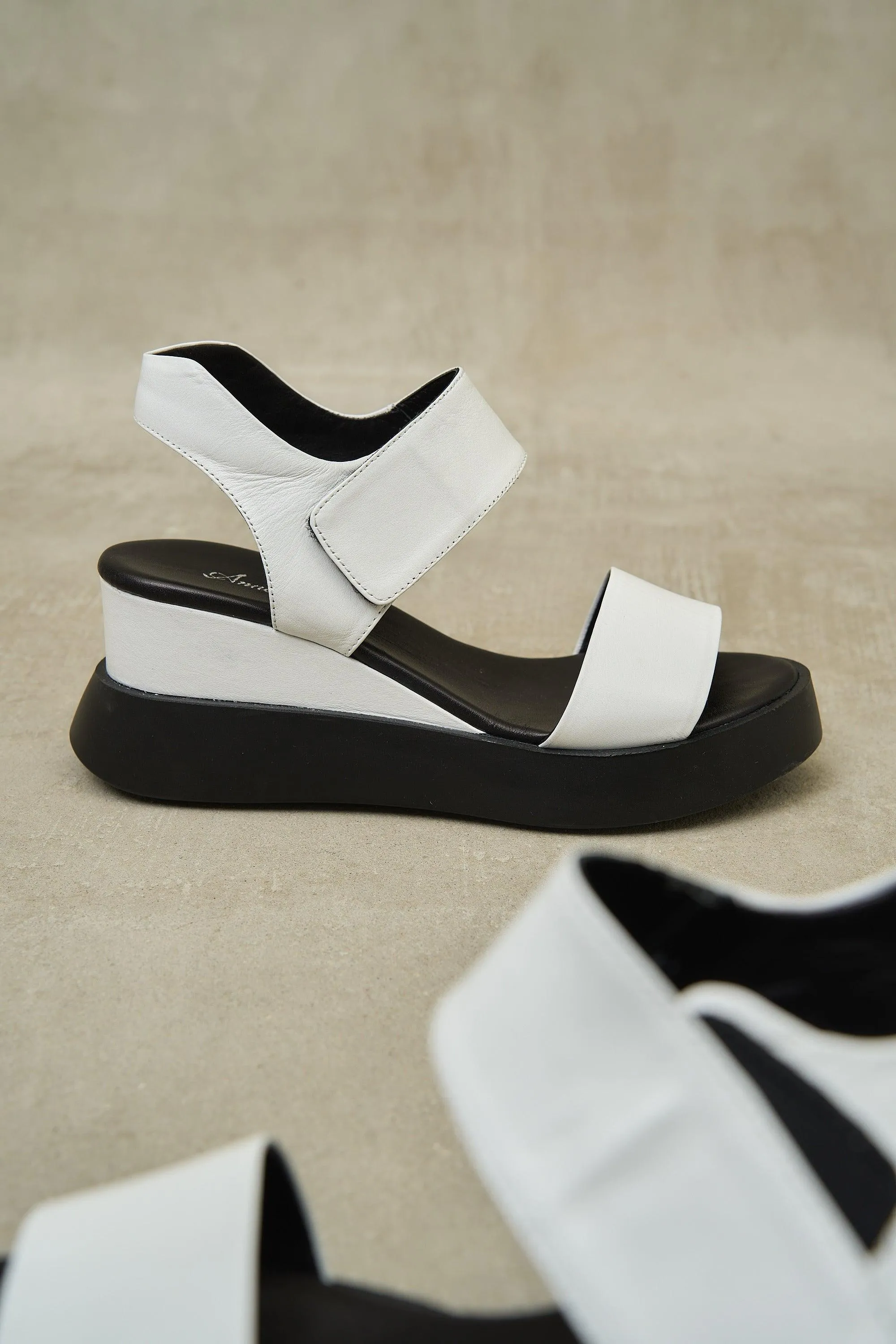 Cample Platforms - White