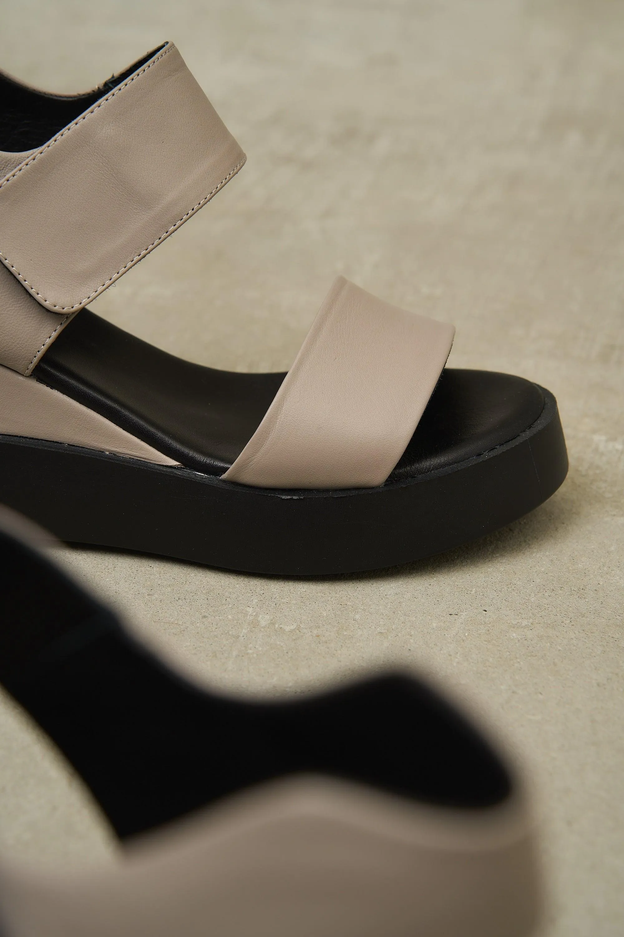 Cample Platforms - White