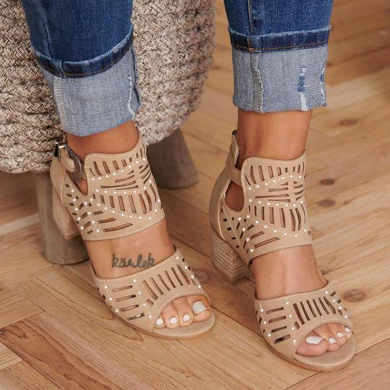 Kimemoda Womens Open Toe Cut-out Rivet Sandals