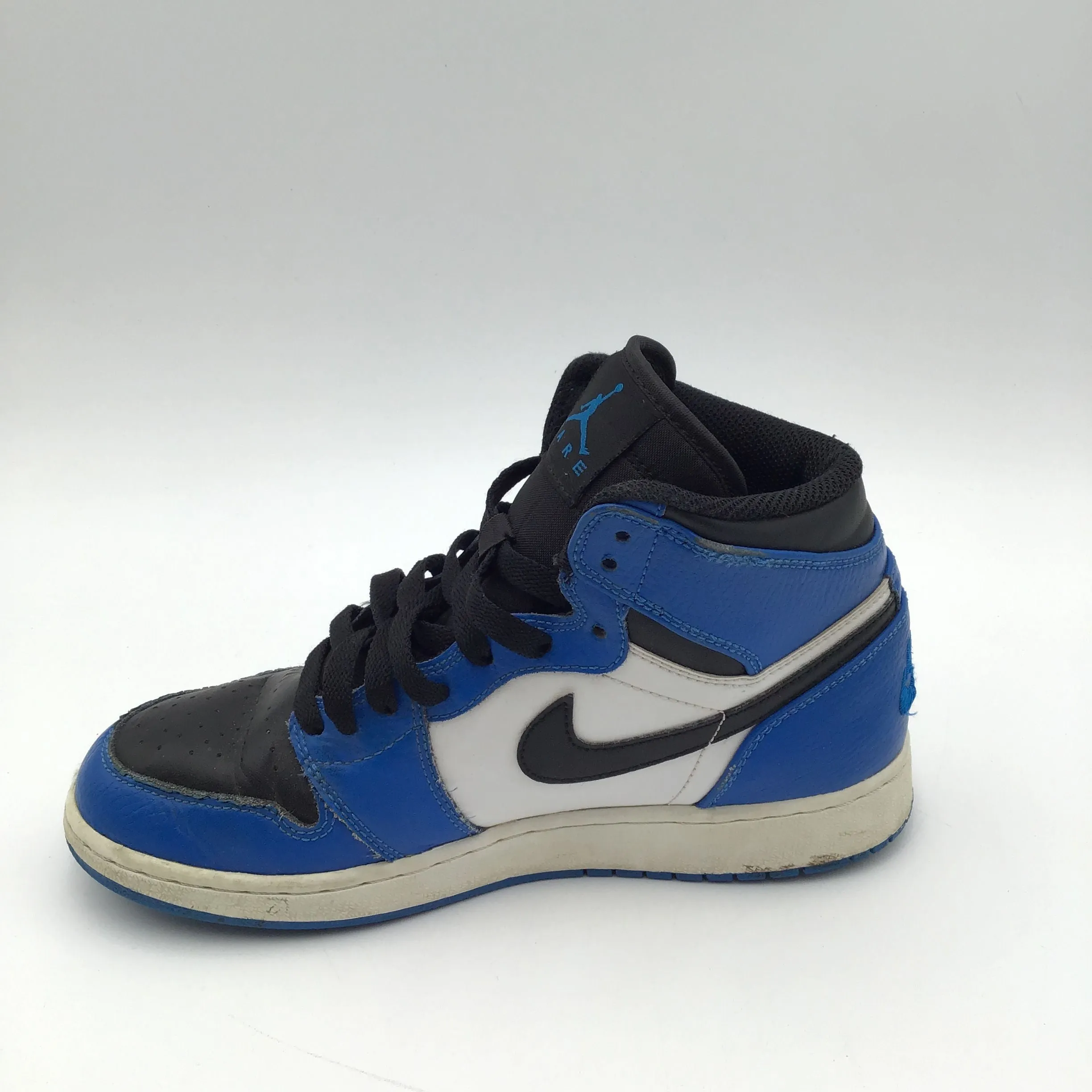 Nike Air Jordan 1 Boy's Retro High BG 'Soar' Sneakers-Size 5.5Y ( COA)